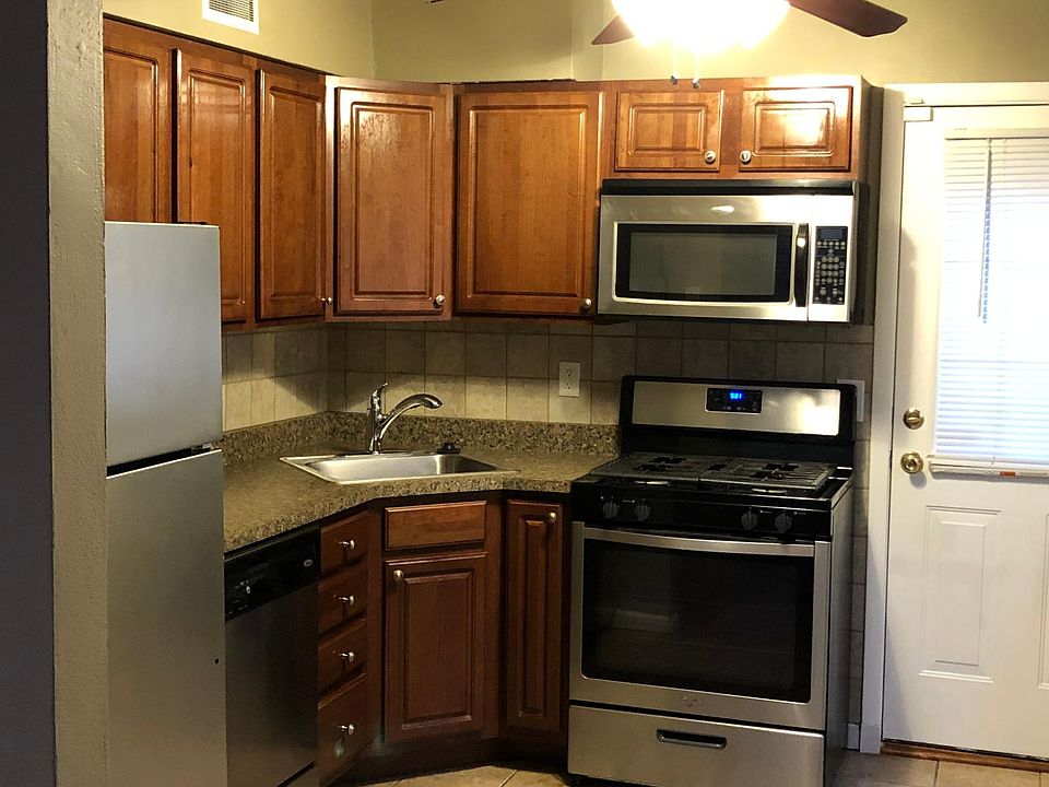1st image of 3133 Glenwood Ct