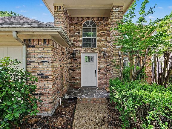 3rd image of 6701 Clear Springs Cir