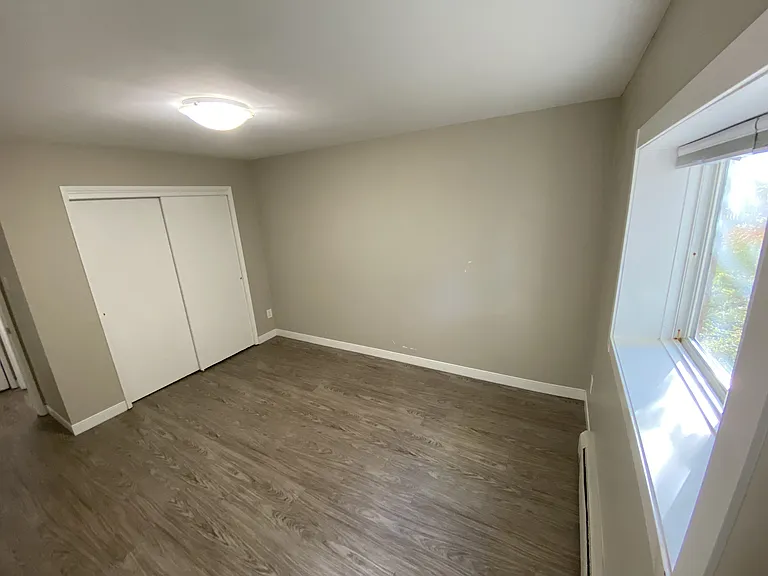 510 Burnell St #104 — Photo 15