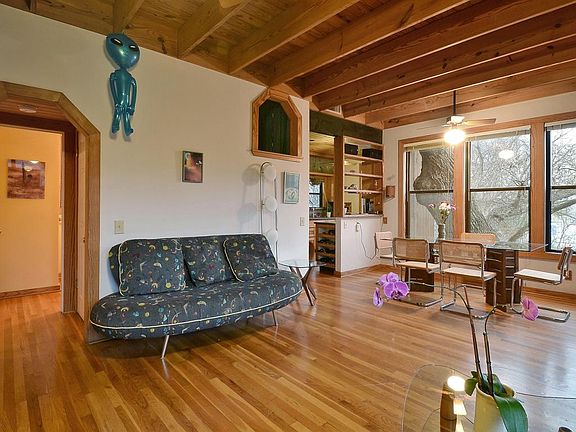 Living room & dining area