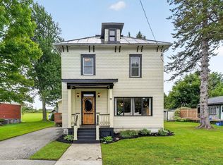 22 Peter St, North Glengarry, ON K0C 1T0