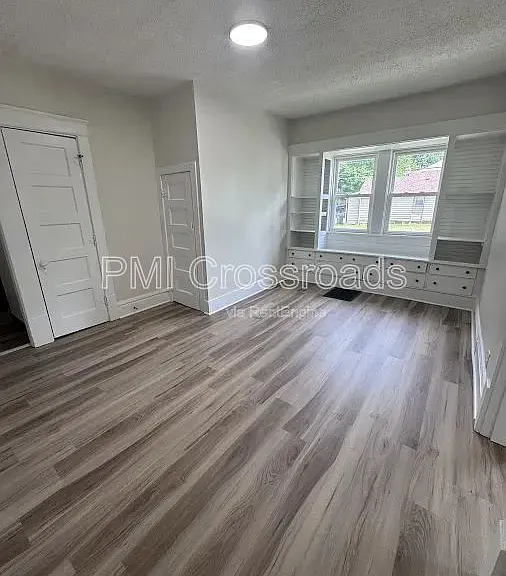 470 Sumner St #1 — Photo 10