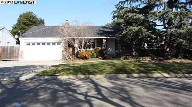 3332 Badding Rd photo 1