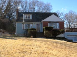 15 Fox Hill Rd, Cortlandt Manor, NY 10567