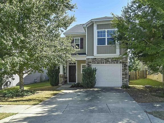 2nd image of 305 Chestnut Oak Ct