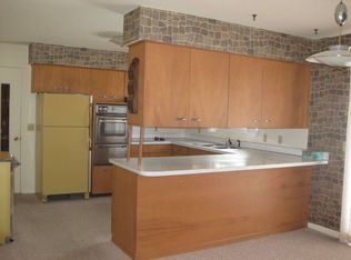 1549 Elizabeth Ln, Essexville, MI 48732