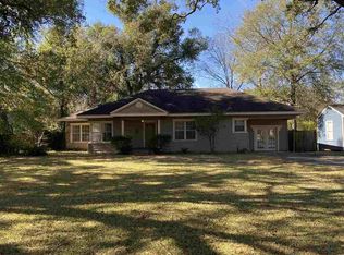 260 Central Caldwood Dr, Beaumont, TX 77707