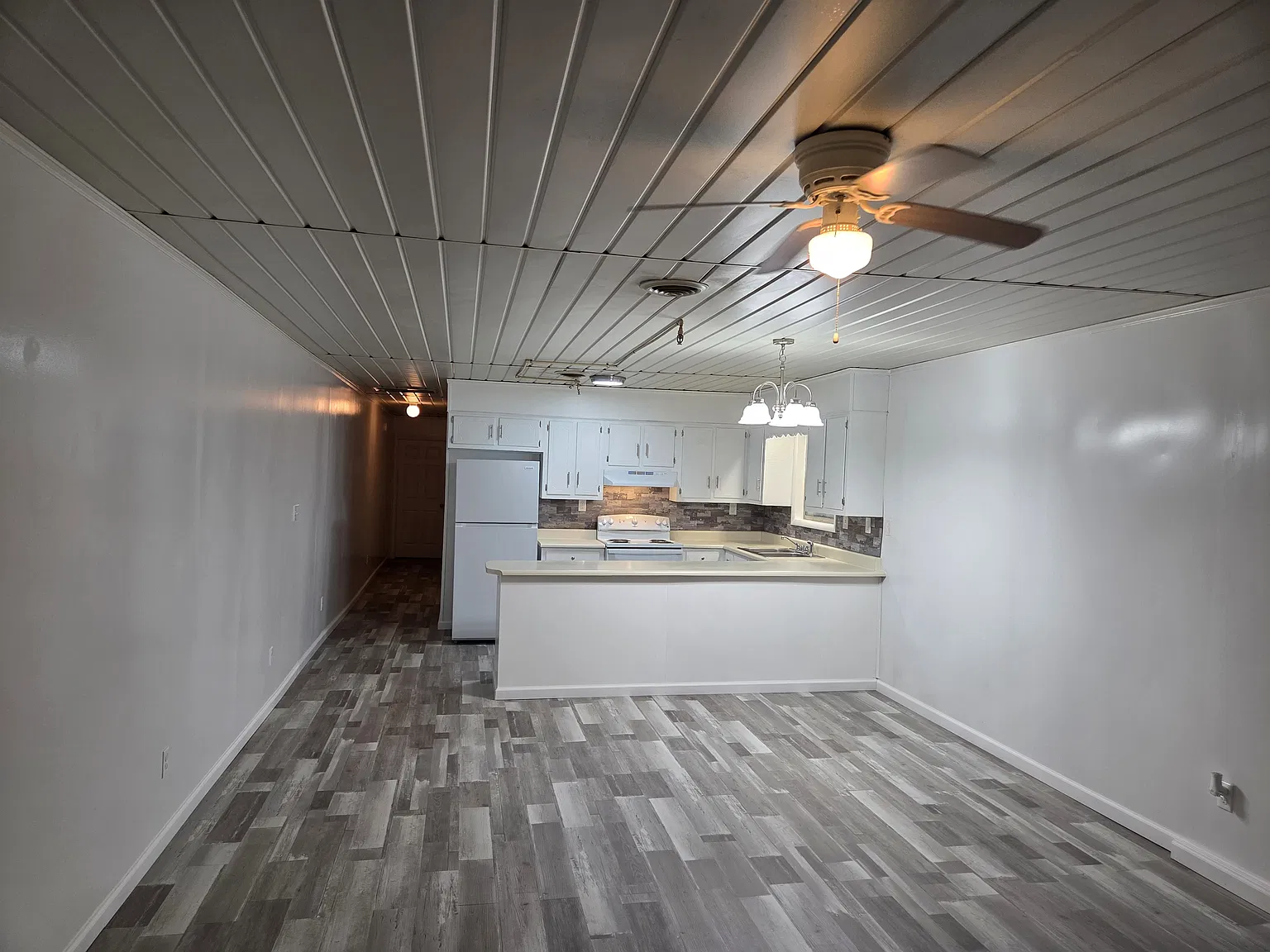 2 bed, 800 sqft, $950 — Photo 1