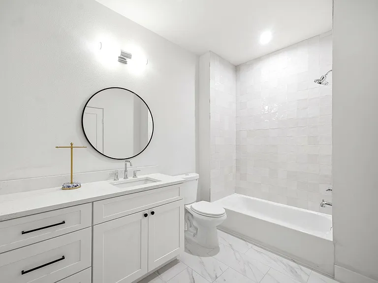 2212 Lou Ellen Ln #C — Photo 41