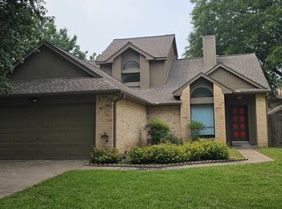 3511 Meadowcrest Ln, Sugar Land, TX 77478
