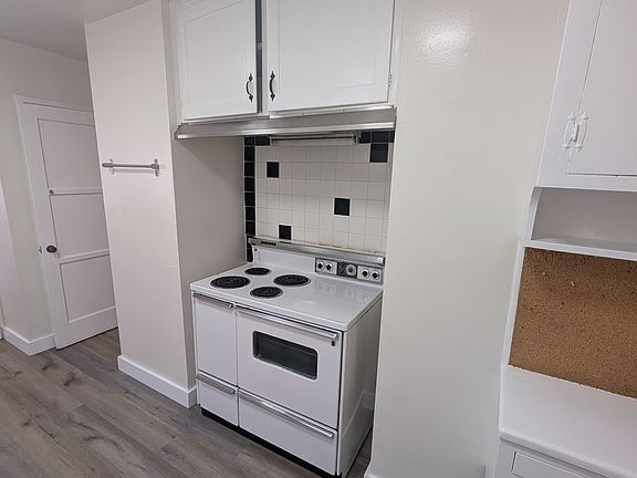 5th image of 1007 Pacific St #A