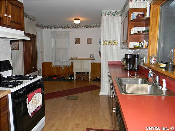 4th image of 4 Riverview Ave