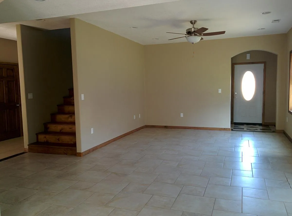 4 bed, 2.5 bath, $2,100 — Photo 3
