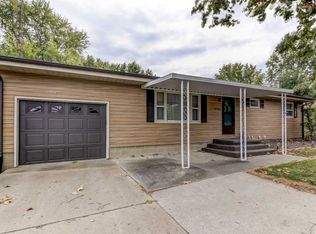 1036 N Madison St, Lincoln, IL 62656