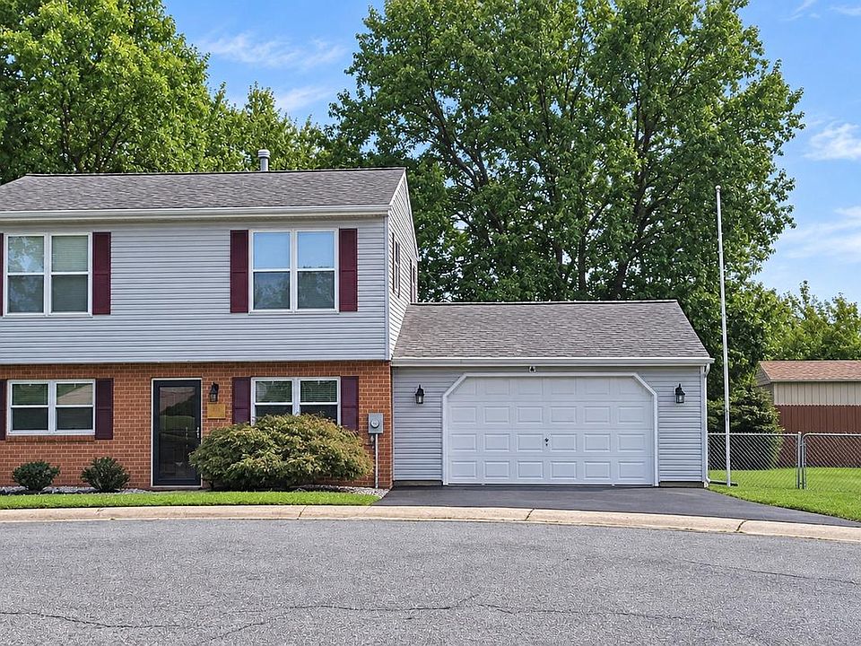 1st image of 12 Rogers Cir