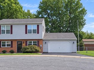 12 Rogers Cir, Newark, DE 19702