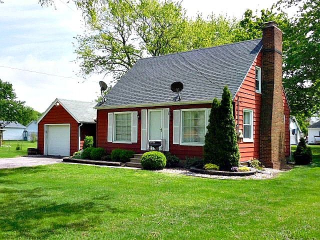1st image of 909 Laura Ave
