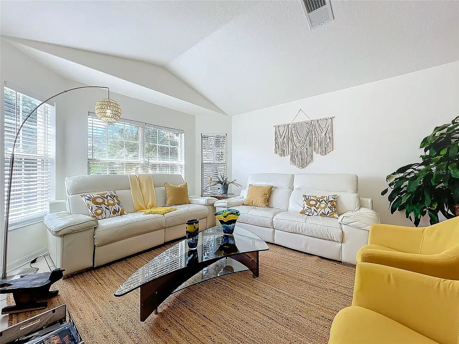 4 bed, 2167 sqft, $3,150 — Photo 4