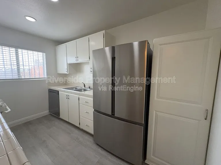 2255 Cahuilla St #105 — Photo 9
