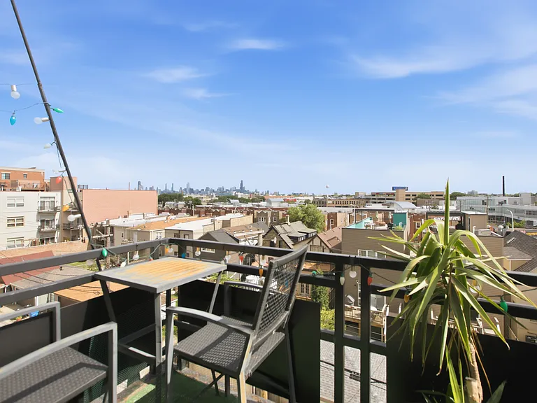 2327 W Wolfram St #513 — Photo 8