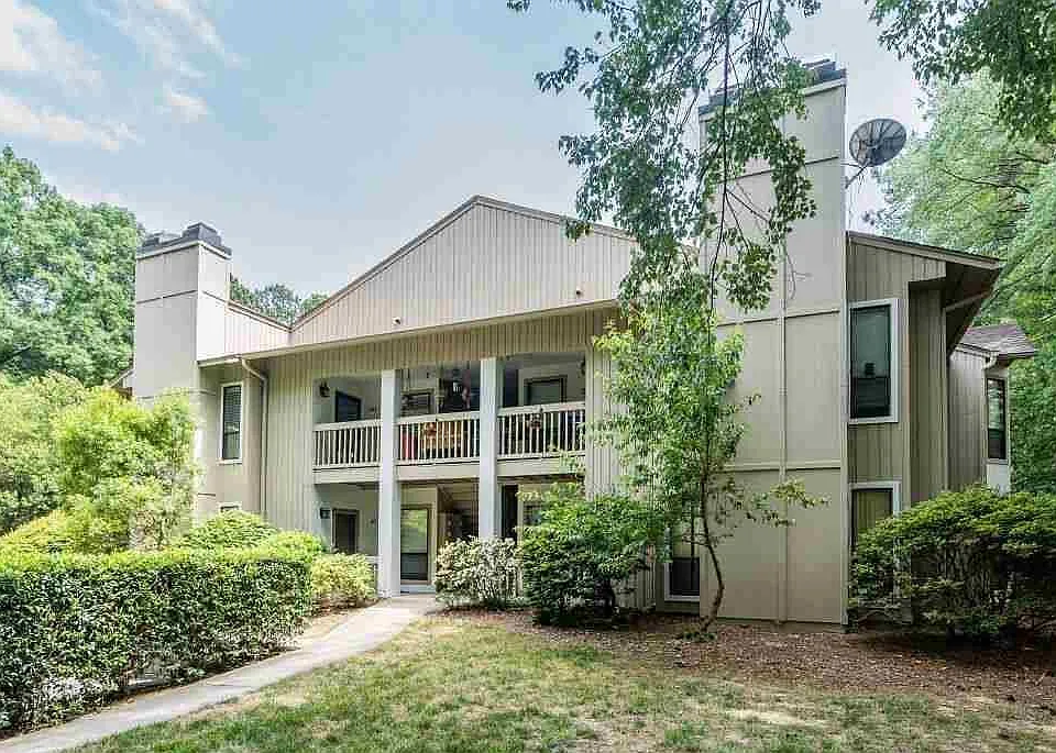 222 New Kent Pl
