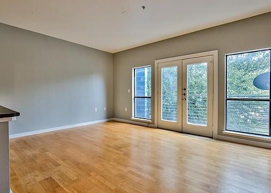2nd image of 4108 Office Pkwy #2067