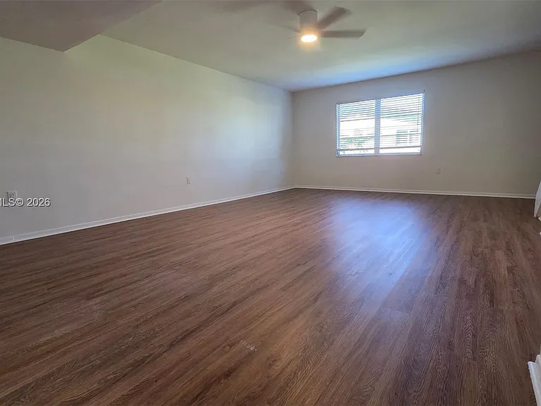 180 Cypress Way E #E230 — Photo 16