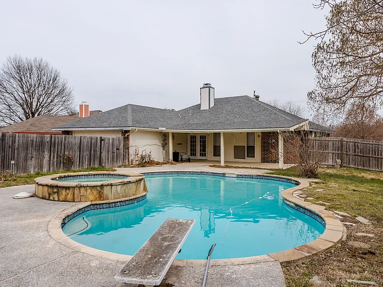 4617 Olympia Dr — Photo 47