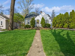 4902 Edward Ave, Downers Grove, IL 60515