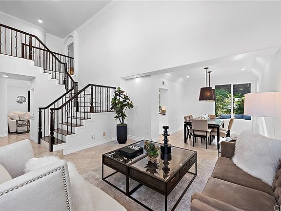 5th image of 41 Pheasant Ln