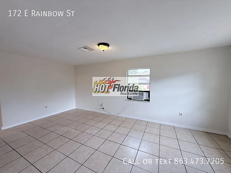 172 E Rainbow St — Photo 3