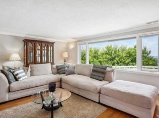 5102 Dawn Dr, Louisville, KY 40216