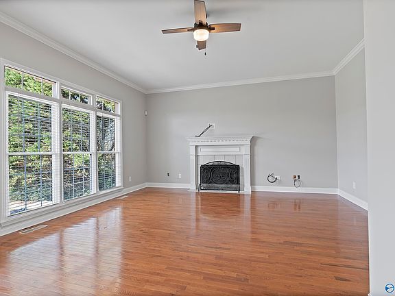 4th image of 334 Sunnyslope Trl