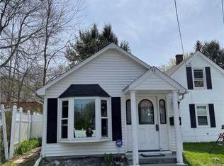 42 Haberen Ave, Unionville, CT 06085