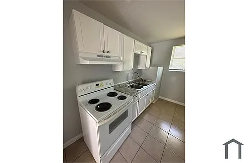 1579 W 23rd St Photo 1