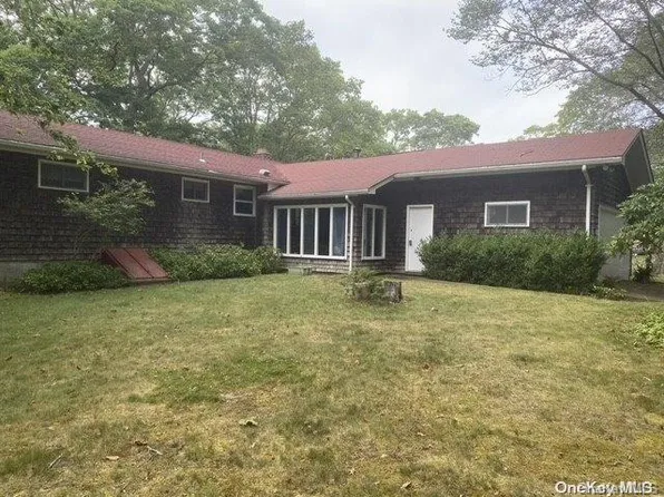 501 Old Stone Hwy, East Hampton, NY 11937
