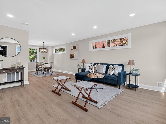 3rd image of 3409 Pinewood Ave