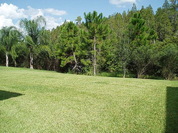 2nd image of 18145 Sandy Pointe Dr