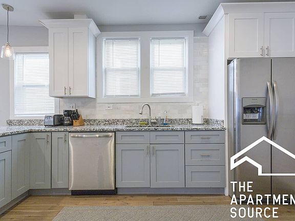 3rd image of 3313 N Karlov Ave APT 3