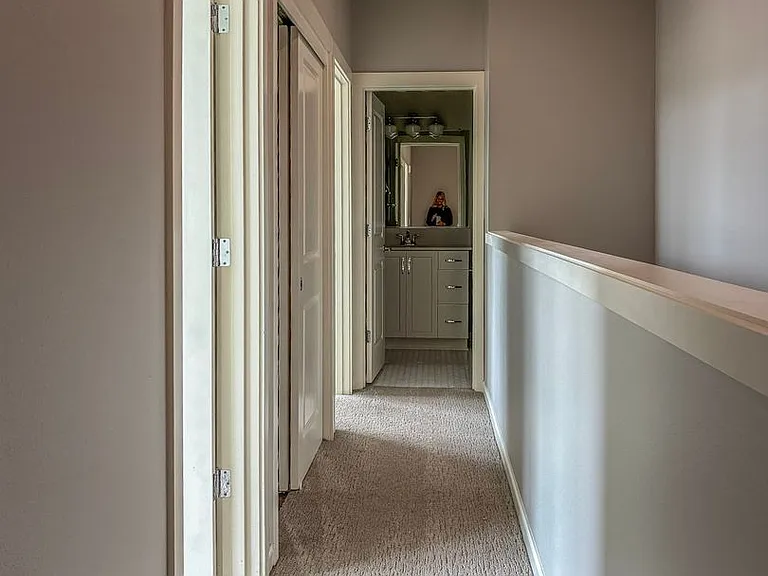 7100 N Greenwich Ave — Photo 14