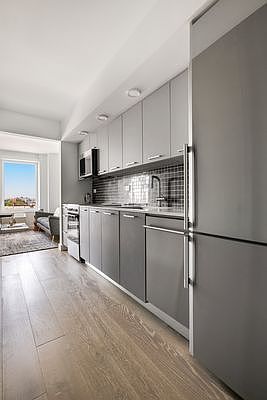 4th image of 15 Bridge Park Dr APT 8J