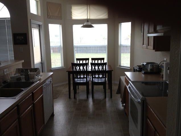 2nd image of 1112 Woodhollow Dr