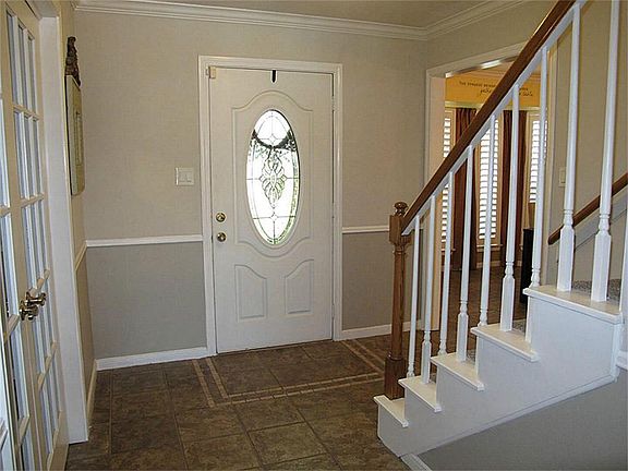 4th image of 16030 Crawford St