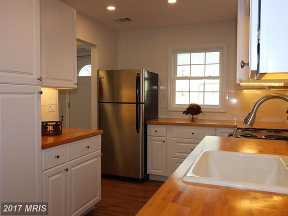 5th image of 14413 Golden Oak Ct