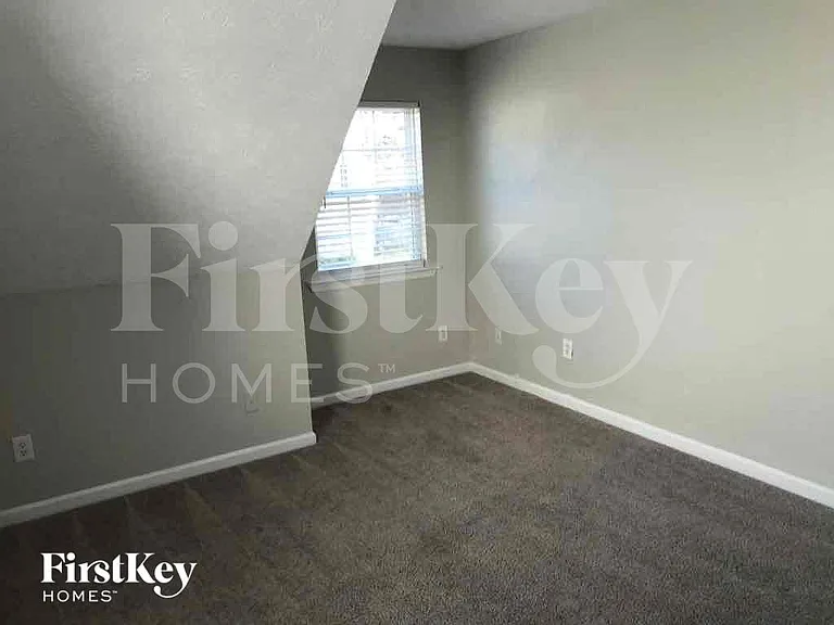 182 Prescott Ct — Photo 11