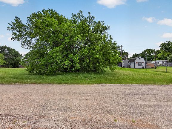 4th image of 5429 Highview Dr