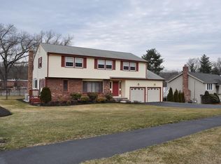 40 Sherbourne Pl, Waltham, MA 02451