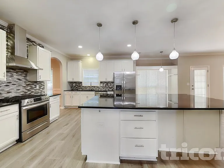 1219 Falls Creek Ct — Photo 7