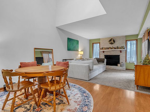 4th image of 1801 Earthstone Dr