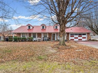 1915 Dee Ave, Springdale, AR 72762